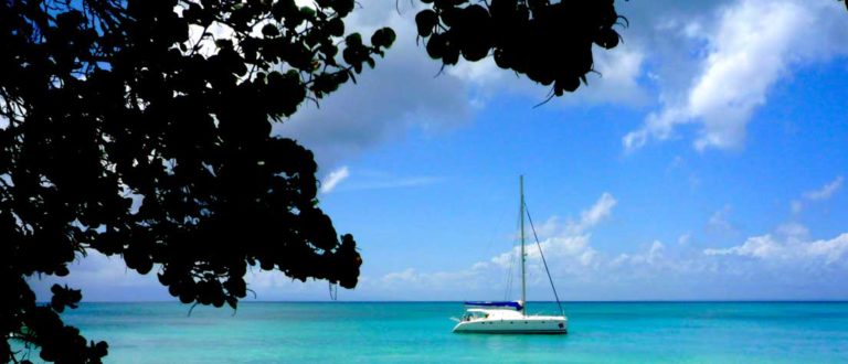 uhaina croisieres excursion petite terre en catamaran guadeloupe